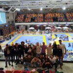 Il team Rolling JJ Roma a una competizione di Brazilian Jiu Jitsu